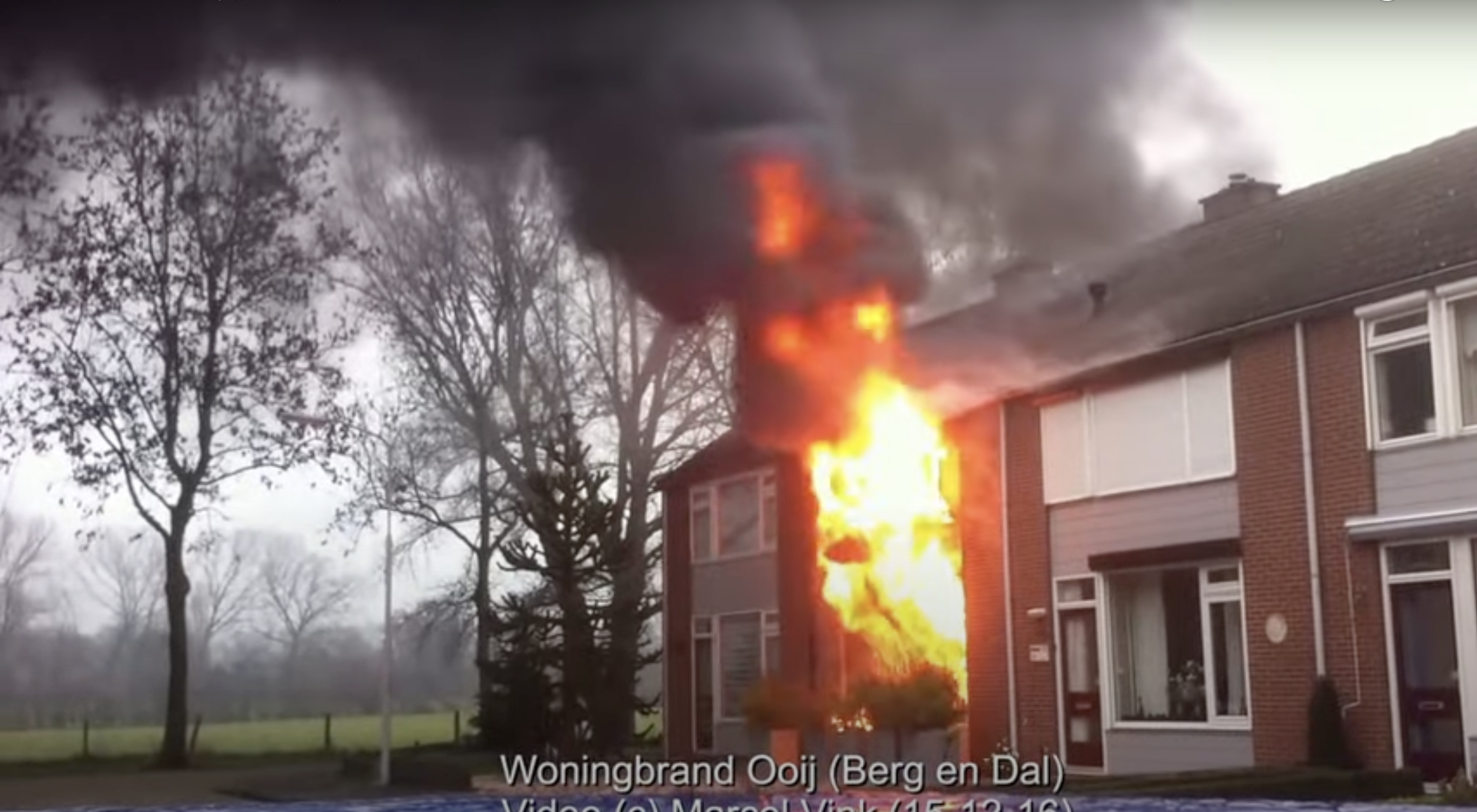 Urgentie in Ooij: Uitslaande woningbrand eist snelle respons