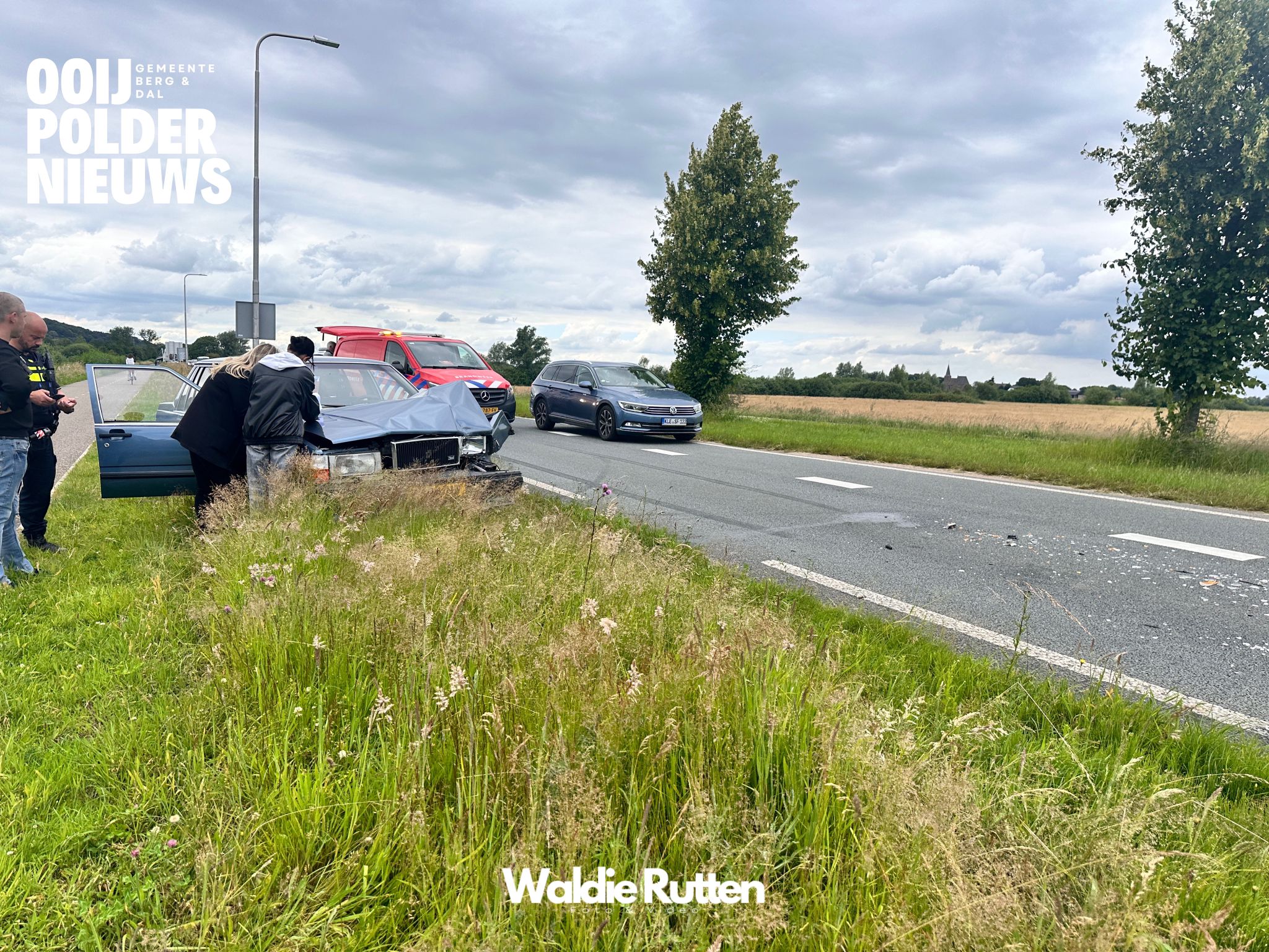 Aanrijding op de N325 te Beek