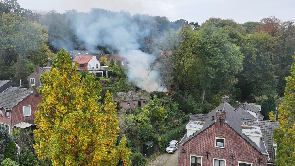 Sauna volledig uitgebrand aan Van der Veurweg in Beek in Beek